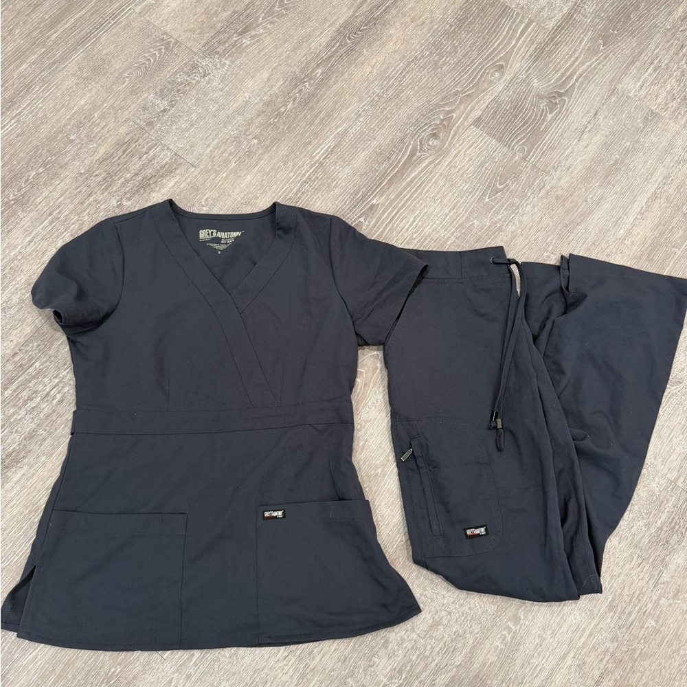 Grey greys anatomy scrub set